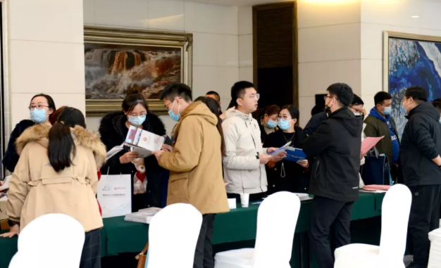 招聘与人才吸引论坛暨校企洽谈会成功举办(图5) 招聘与人才吸引论坛暨校企洽谈会成功举办(图5)