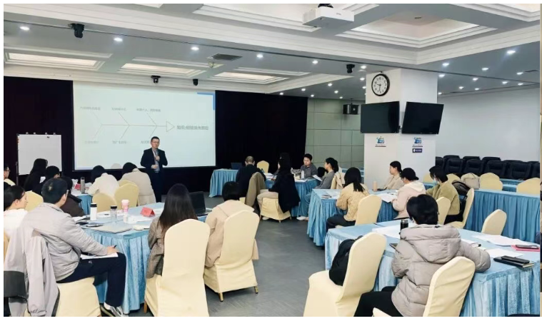 赋能同行 聚力生长 | 青人资协2025年度回顾总结(图1) 赋能同行 聚力生长 | 青人资协2025年度回顾总结(图1)